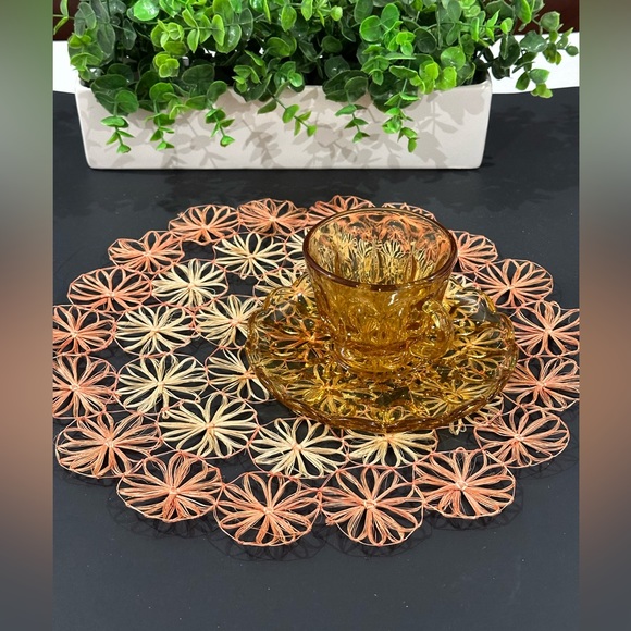 4 Vintage Straw Flower Set, 1970's Straw Flower , Doily Set. - Picture 3 of 9